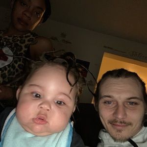 Meet your Posher, Troy